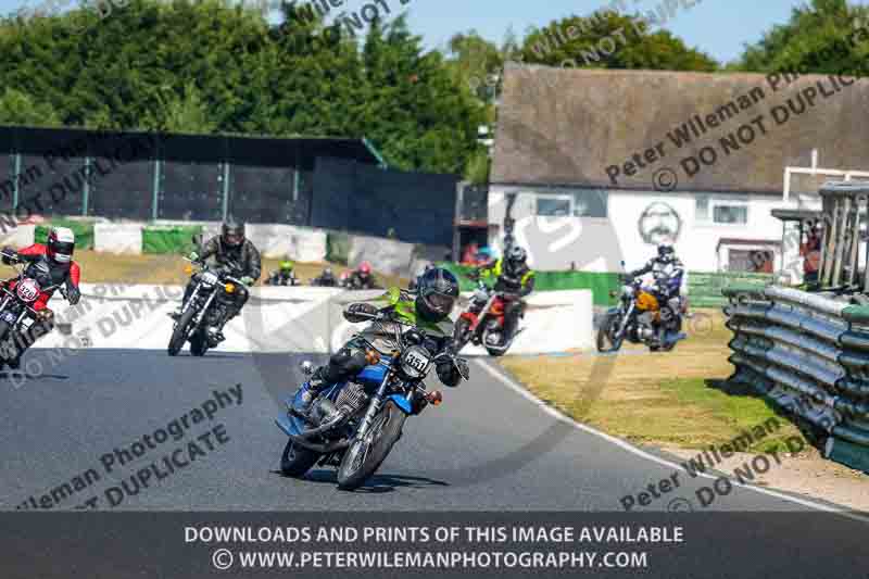 Vintage motorcycle club;eventdigitalimages;mallory park;mallory park trackday photographs;no limits trackdays;peter wileman photography;trackday digital images;trackday photos;vmcc festival 1000 bikes photographs